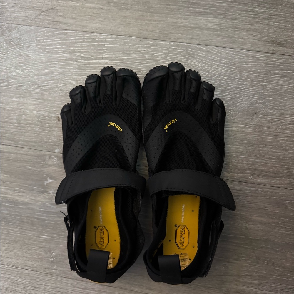 Vibram Black FiveFingers Shoes